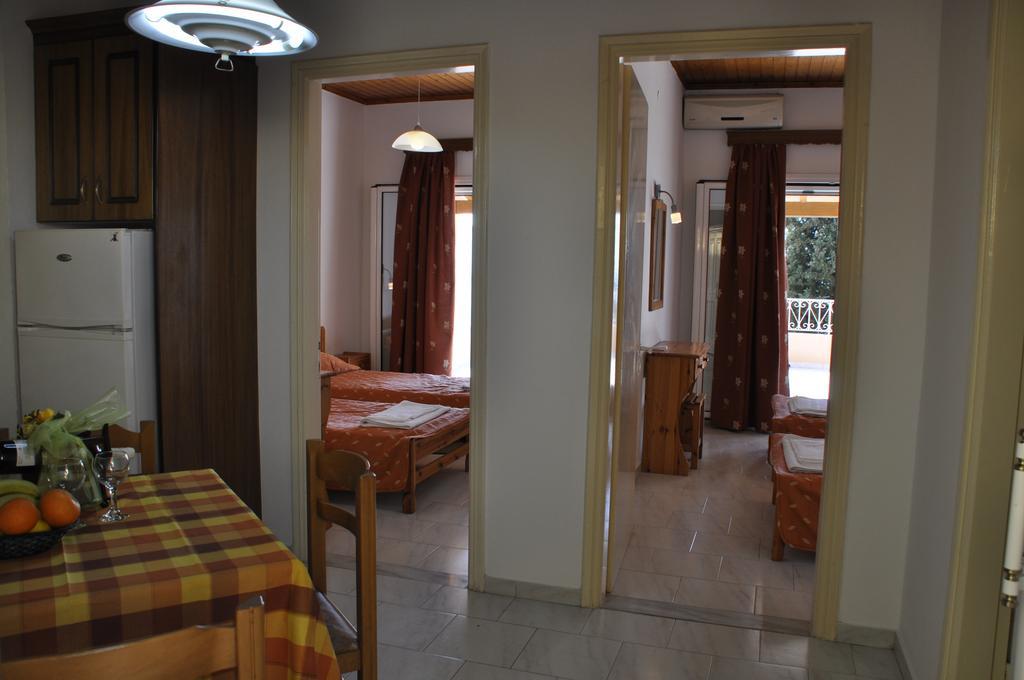 Stella'S Apartments Agios Gordios  Exterior foto